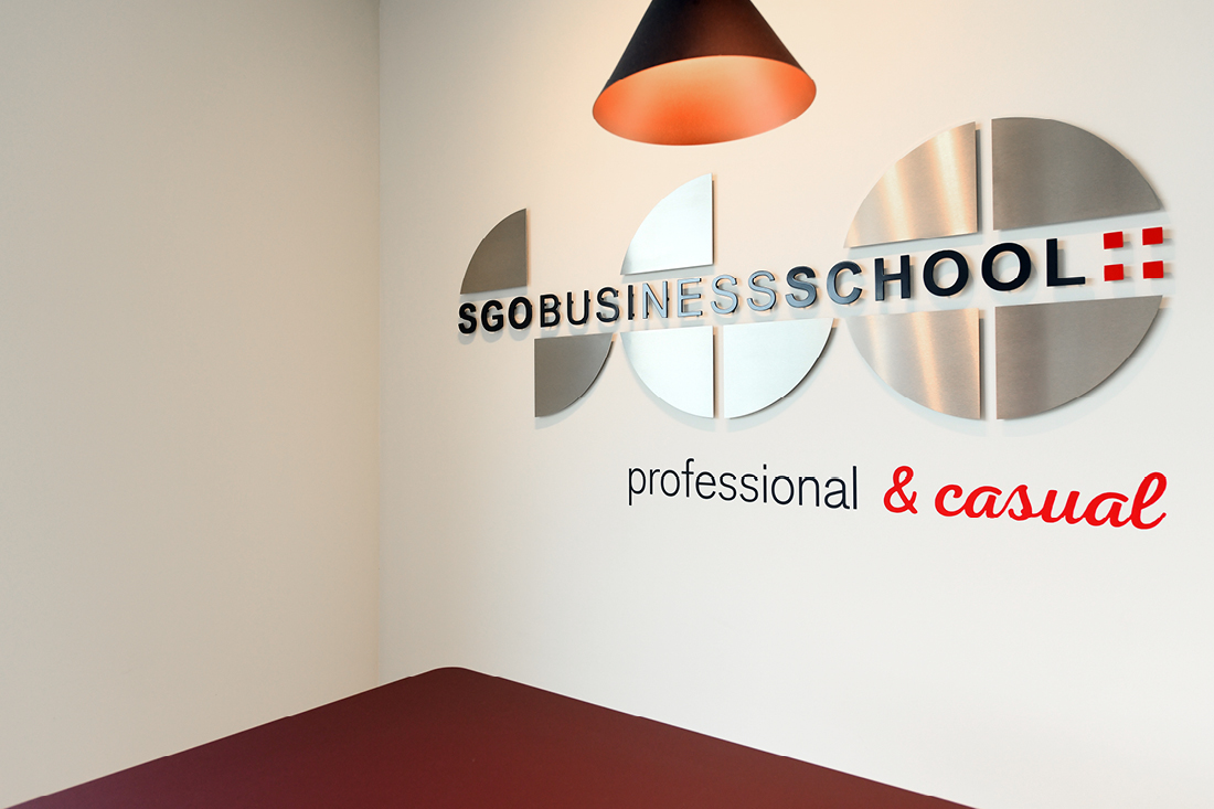 SGO Business School: «professional & casual»