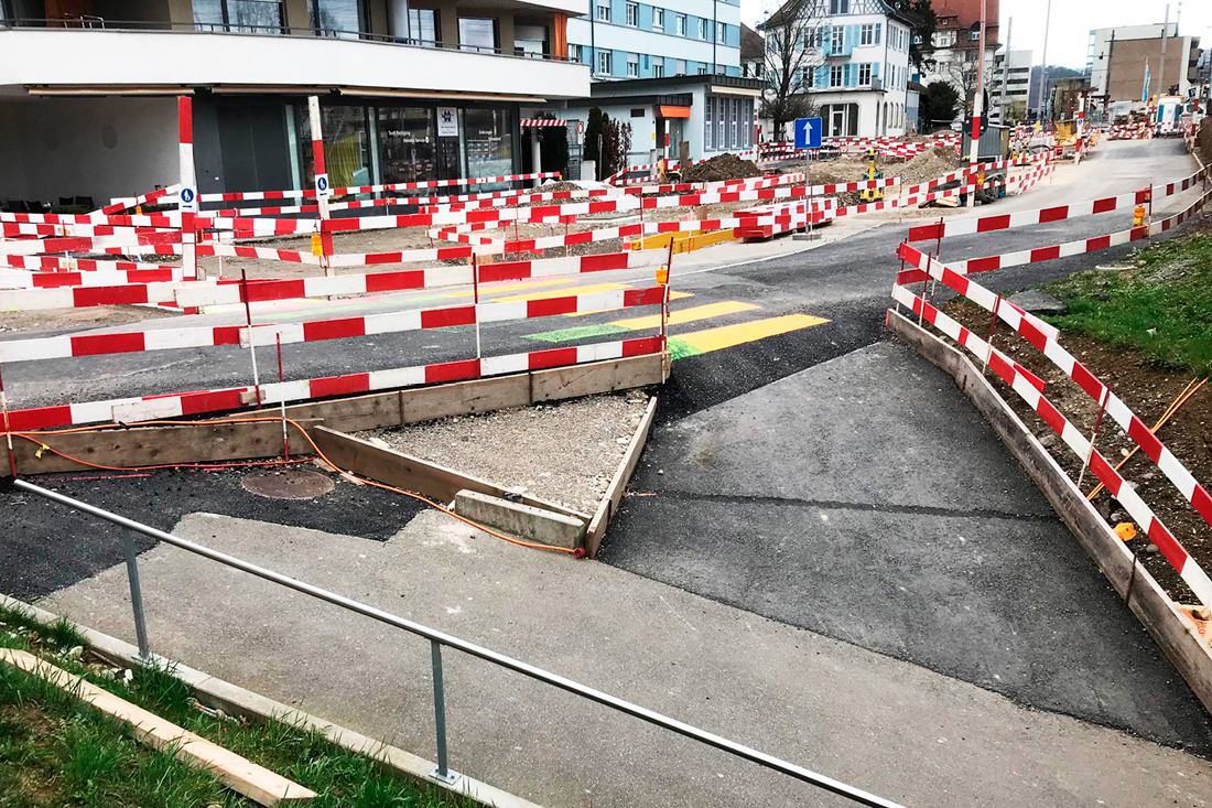Strassenbauarbeiten in Dietikon Zürich.
